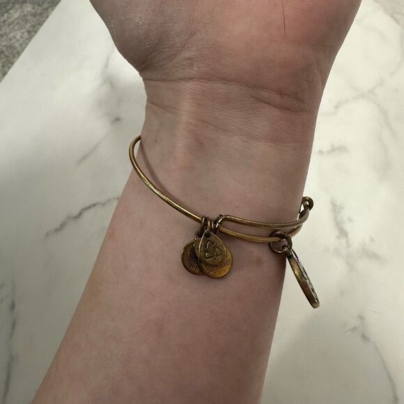 Alex & Ani Gold Fleur-de-Lis America Charm Bangle Bracelet One Size Casual - Picture 8 of 12